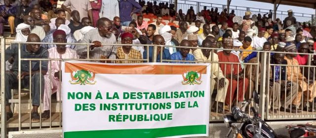 Soutien de la population à la démocratie