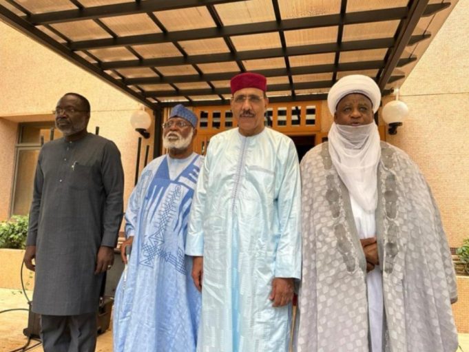 Niger: une délégation de la CEDEAO a rencontré Mohamed Bazoum