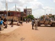 Ouagadougou: une dame sème la panique à Coris Bank 1200 logements