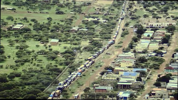 Plus de 300 camions de transport de marchandises convoyés du Burkina Faso au Niger