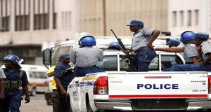 Zimbabwe: quarante opposants arrêtés à l’orée de la présidentielle