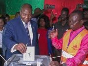 Centrafrique: Touadéra se métamorphose en Bokassa?