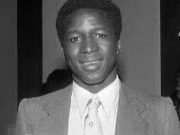 Salif Keïta: le magicien et 1er ballon d’or africain a définitivement raccroché les crampons