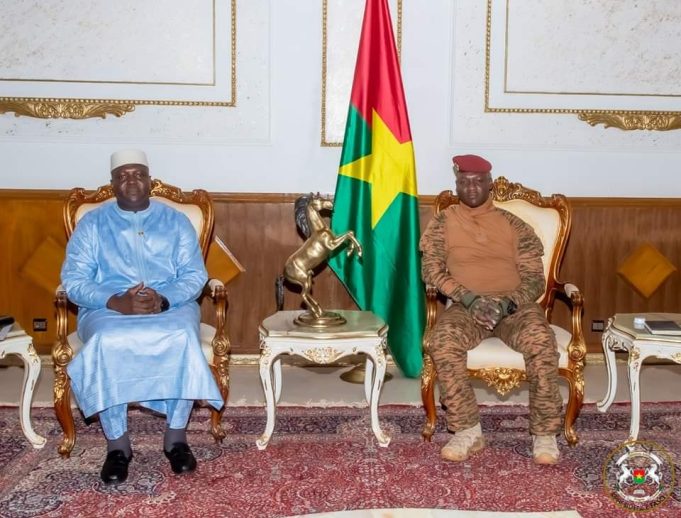 Burkina-Mali: des émissaires du Président Assimi Goïta reçus par le Chef de l’Etat