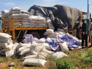 Ouagadougou: des individus «surpris en flagrant délit de reconditionnement» de sacs de céréales estampillés SO.NA.GE.S.S.