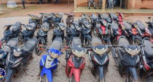 Ouagadougou: une trentaine de motos volées retrouvées et remises aux propriétaires
