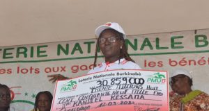 Ouahigouya: une ménagère gagne 30 859 000 FCFA à la LONAB avec une mise de 300 F CFA