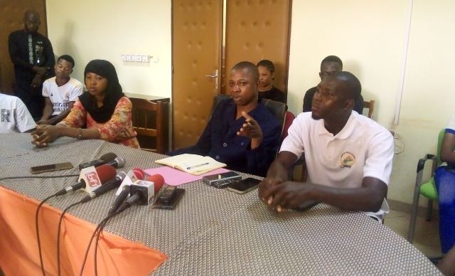Le président du MDVE, Ousséini Faisal Nanéma, 2e à gauche