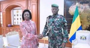 Gabon: le général au pas de course, fin de règne pour la «Dame de fer»!