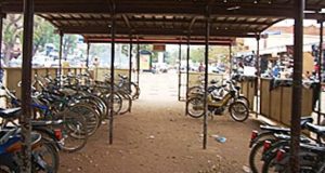 Burkina: le ministère contre les frais indus de parking dans les écoles