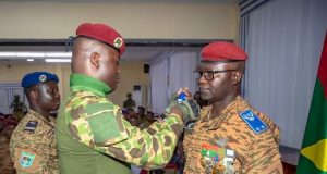Burkina: le Colonel-major Kassoum Coulibaly reçoit ses attributs de Général de Brigade