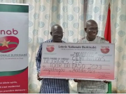 Tour du Faso 2023: la LONAB, partenaire officiel, offre 100 millions de FCFA au comité d’organisation