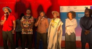 BISO 2023: le grand prix de la biennale de la sculpture attribué au Togolais Sadikou Oukpedjo