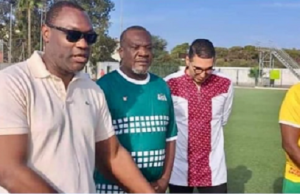 La star camerounaise Patrick Mboma rend visite aux Etalons cadets au Maroc