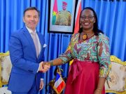 Burkina: visas français pour 70 étudiants et 15 agents de santé