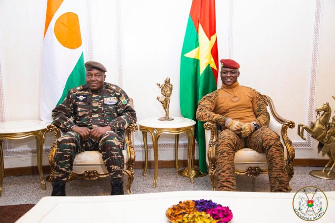 Le Général Abdourahamane Tiani foule le sol burkinabè