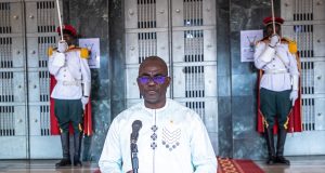 Burkina: adoption d’un décret portant gestion des agents publics de l’Etat en situation de crise