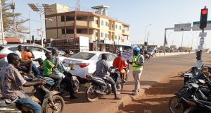 Burkina: que faut-il retenir du contrôle du port obligatoire du casque à partir de janvier 2025?