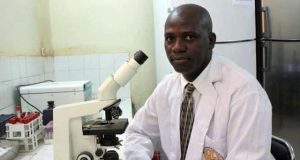 IOPA: le Pr Tinto lauréat du Prix d’excellence de la recherche et de l’innovation de la Pharmacie d’Afrique
