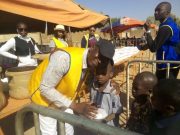 Ouagadougou: 3 000 enfants mangent avec les Lions