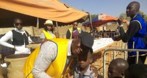 Ouagadougou: 3 000 enfants mangent avec les Lions