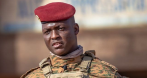 11 décembre: « Au sol comme dans les airs, nous allons traquer (les) ennemis » du Burkina (Capitaine Ibrahim Traoré)