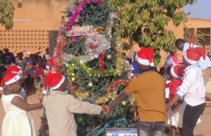 Burkina: «Noël avant Noël» pour les enfants de l’Apee