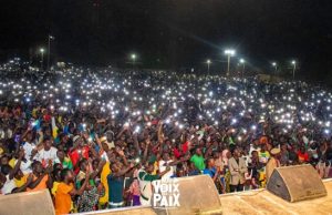 Ouahigouya: les artistes de la caravane « Nos voix pour la paix » rendent hommage aux FDS et VDP