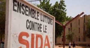 Lutte contre le Sida: le «chapeau de la vie» pour ne pas baisser la garde!