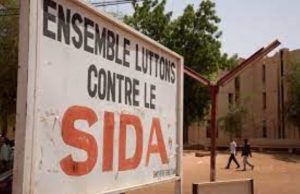 Lutte contre le Sida: le «chapeau de la vie» pour ne pas baisser la garde!