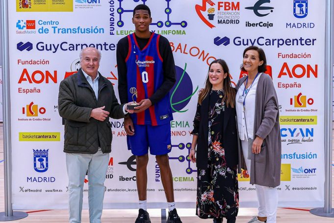Espagne: un jeune Burkinabè, basketteur de 12 ans et 2,08 mètres fait parler de lui