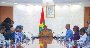 Coopération parlementaire: échanges entre le président Ibrahim Traoré et une délégation de députés maliens