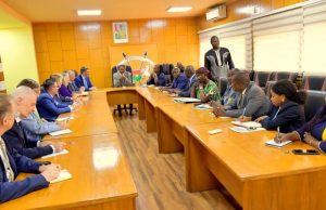 Ouagadougou: des échanges entre une délégation de l’UE et le chef de la diplomatie burkinabè
