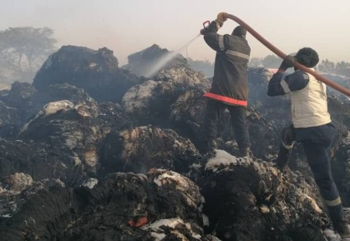 Burkina: des dizaines de balles de coton partent en fumée à la SOFITEX à Banfora