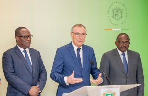 Côte d’Ivoire: Jean-Marie Bockel évoque avec Ouattara le « Remodelage » de la présence militaire française