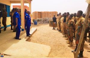 Burkina/pont Nakambé: le chef d’état-major de la gendarmerie aux côtés de ses hommes
