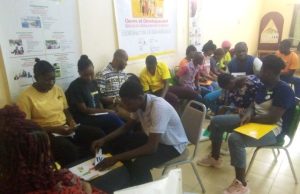 Education sociale et financière: de jeunes leaders et des journalistes outillés sur le budget et l’épargne