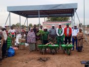 Ouagadougou: la SONABEL, la SONABHY et l’ONEA offrent du matériel de jardinage à 80 associations à Zongo