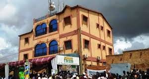 Burkina: les OPM regrettent la fermeture du groupe Savane médias