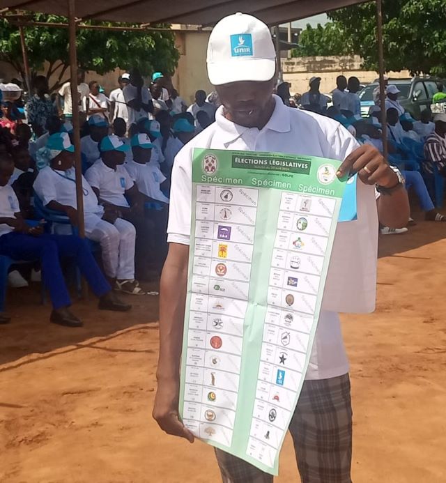 Un cours sur la manière de voter Unir