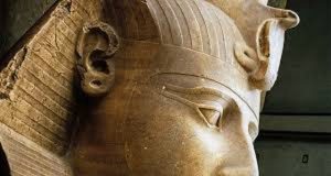 Égypte: la statue de Ramsès II apparaît en terre natale