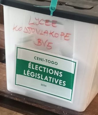 Jour de vote au Togo: l’opposition dénonce, le pouvoir confiant