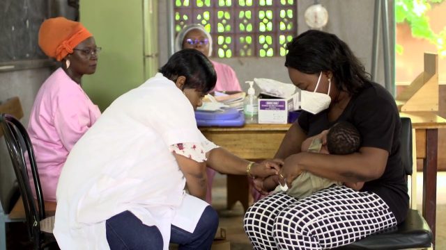 VIDEO-Burkina: Vaccination de routine (Français)