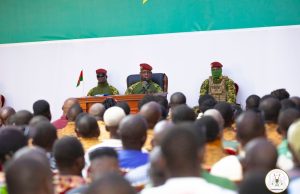 Burkina: le capitaine Traoré salue l’engagement des Volontaires pour la Défense de la Patrie