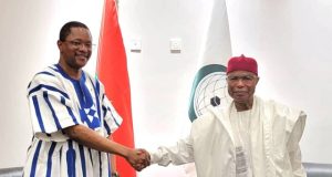 Coopération: le chef de la diplomatie burkinabè échange avec son homologue gambien et avec des personnalités de l’OCI
