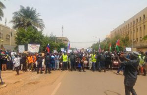 Burkina: des citoyens en colère manifestent contre les Nations unies