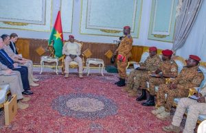 Coopération militaire: le capitaine Ibrahim Traoré échange avec le vice-ministre russe de la défense