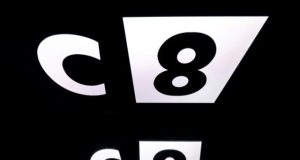 France: la chaîne C8 et celle du Group NRJ 12 perdent leurs fréquences sur la TNT