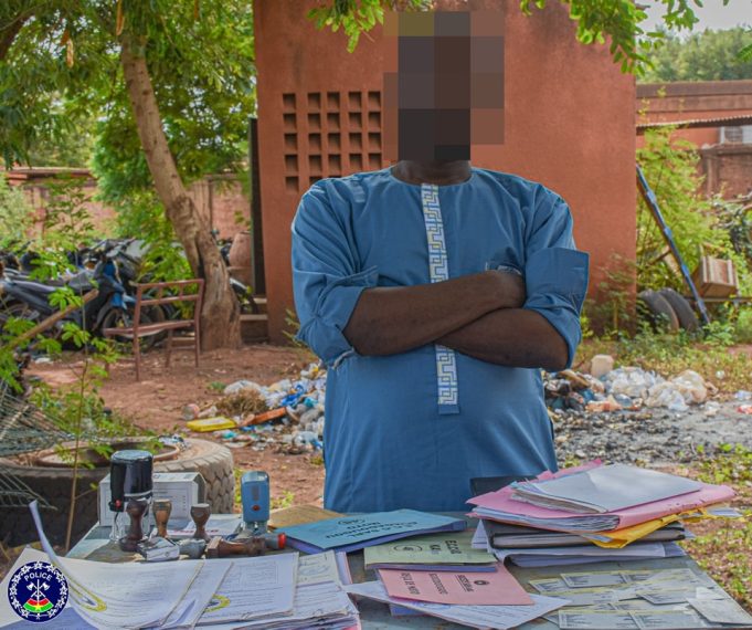 Ouagadougou: un présumé faussaire aux arrêts