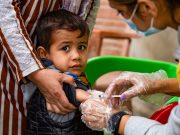 La vaccination des enfants dans le monde stagne, selon l’ONU
